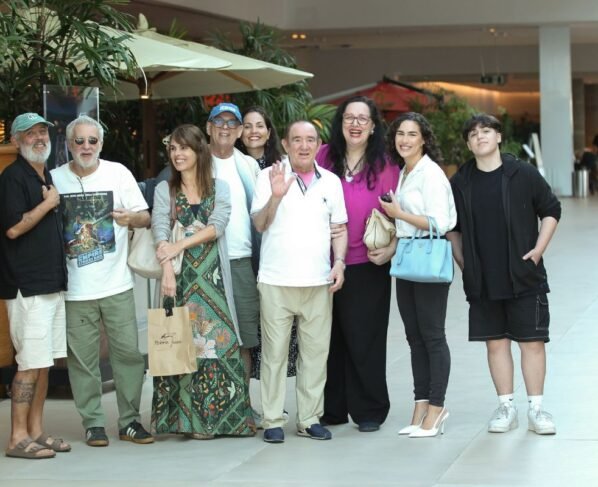 Renato Aragão almoça com a família – Fotos: Edson Douglas